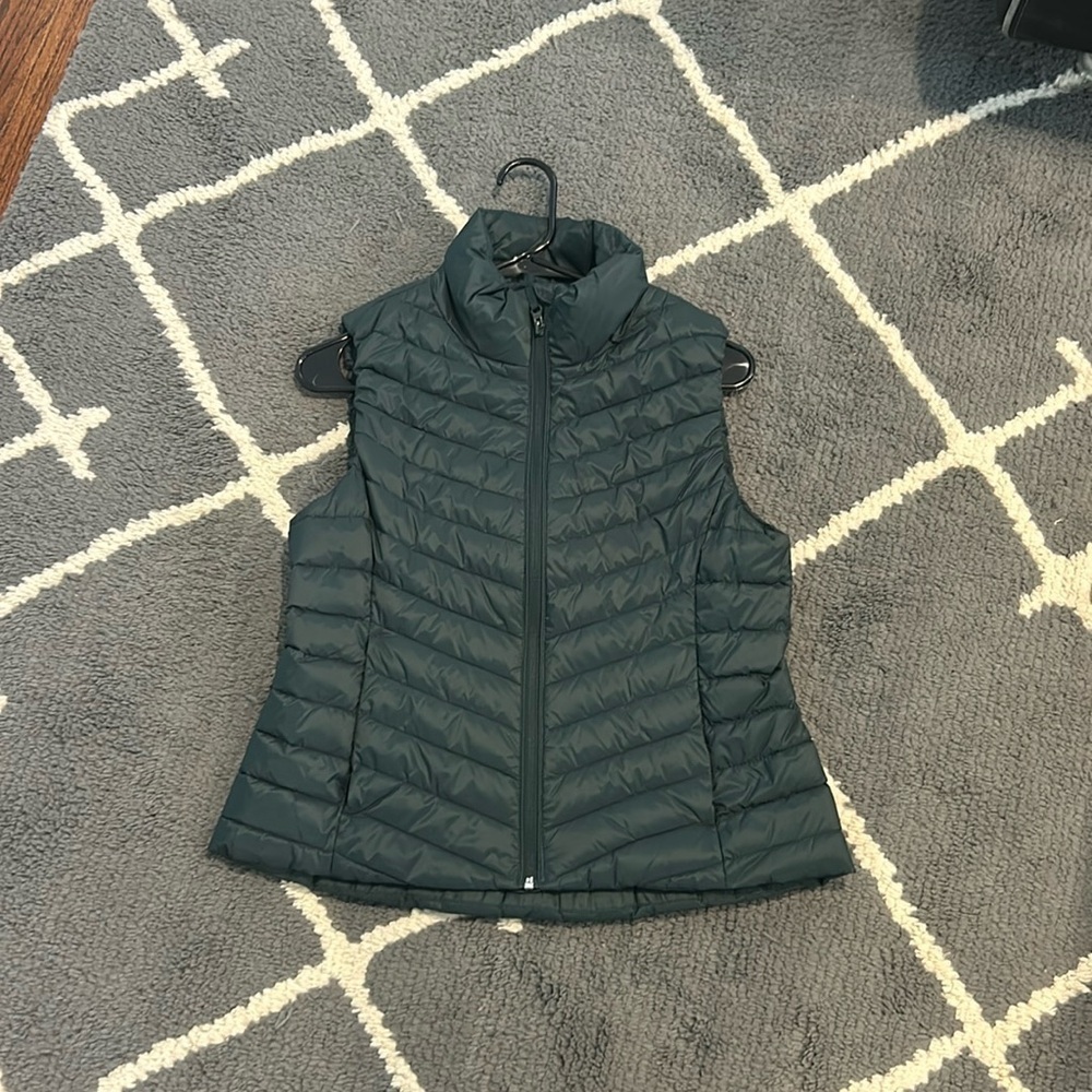 Old Navy Active Puffer Vest - Green